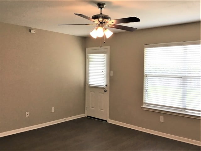 Building Photo - 21655 Falvel Lake Dr