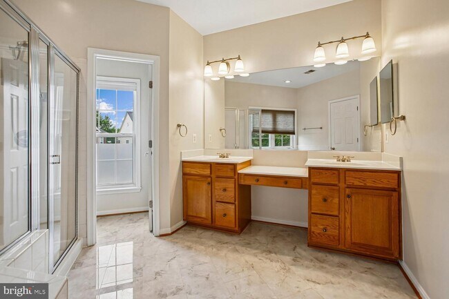 Building Photo - 9063 Galvin Ln