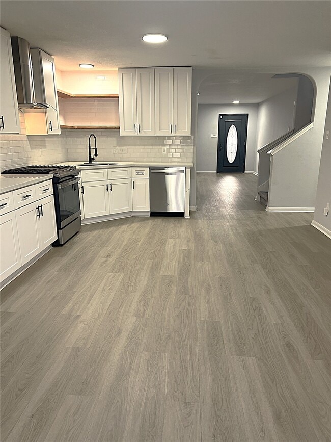 Building Photo - 20918 Roxette Ct