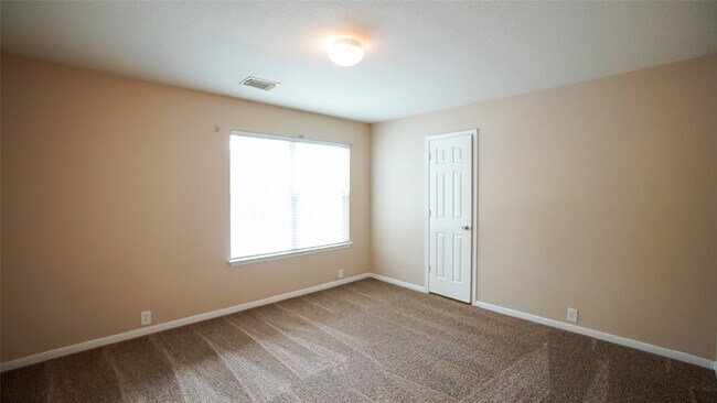 Building Photo - 16526 Bristle Creek Dr