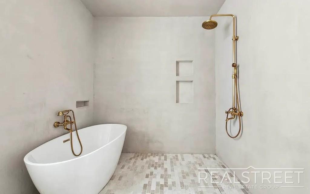 Building Photo - Fenimore Street