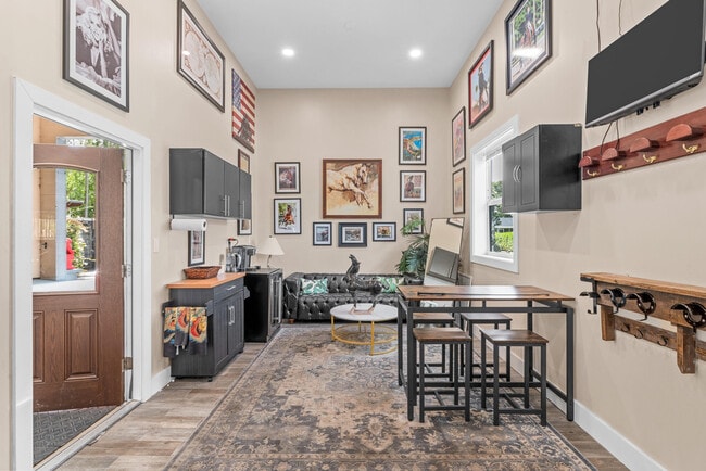 Building Photo - 15161 Collecting Canal Rd