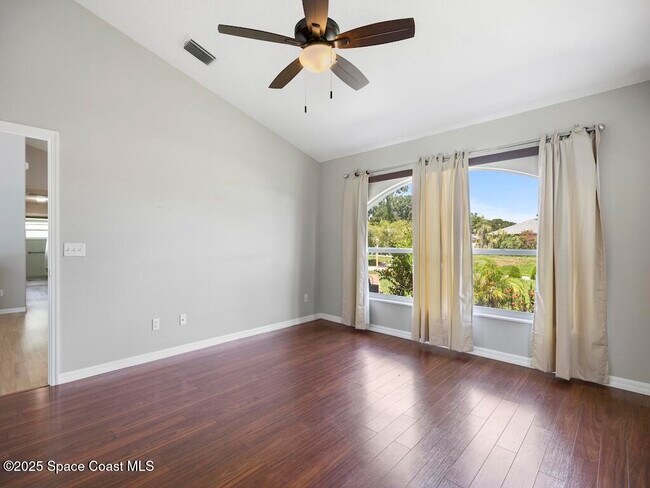 Building Photo - 1026 Blossom Dr