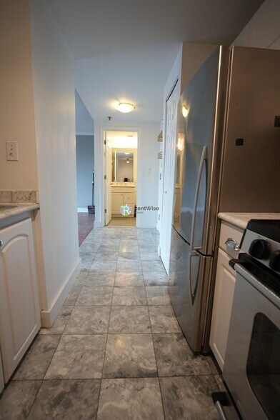 Building Photo - 15 N Beacon St