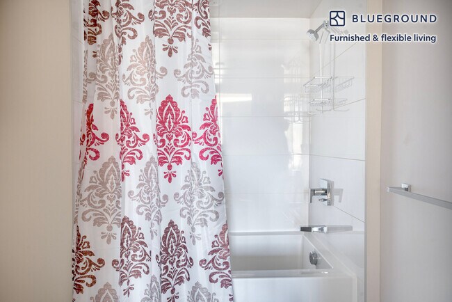 Building Photo - 975 Bryant St