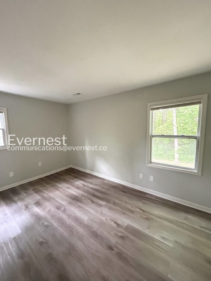 Building Photo - 5736 Lawn Meadow Dr