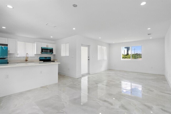 Building Photo - 2926 NW 58th St