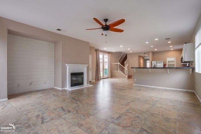Building Photo - Beautifully 5Bdm 3.5Ba Home in Prime Location