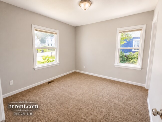 Building Photo - Newly Renovated 2 Bedroom 1 Bathroom Single Family Home located in the Greater Wythe area of Hamp...