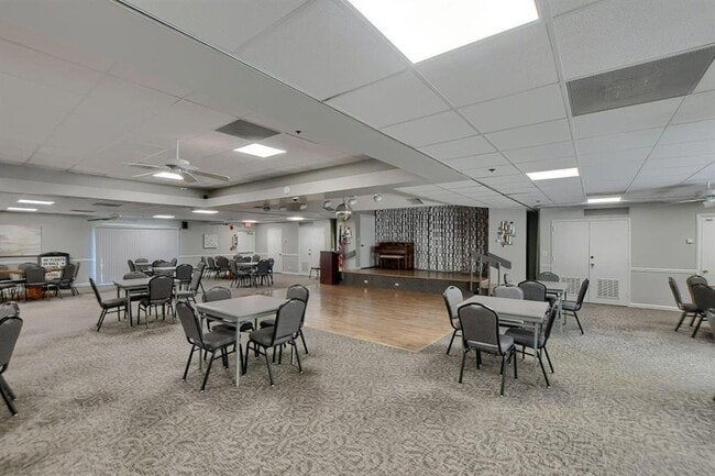 Building Photo - 18730 Stewart Cir