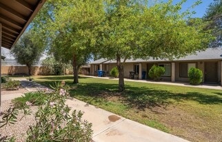 Building Photo - 1314 W 3rd St