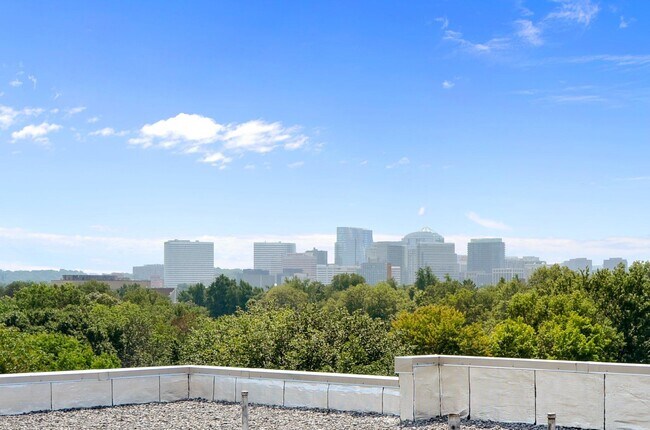 Building Photo - 2500 Q St NW