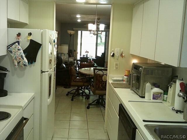 Building Photo - 760 E Gilchrist Ct