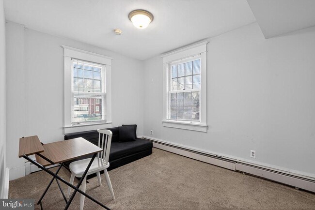 Building Photo - 18 GROVE St