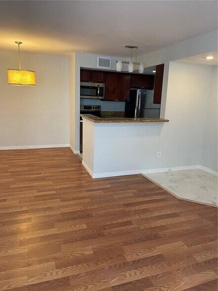 Building Photo - 5160 Conroy Rd