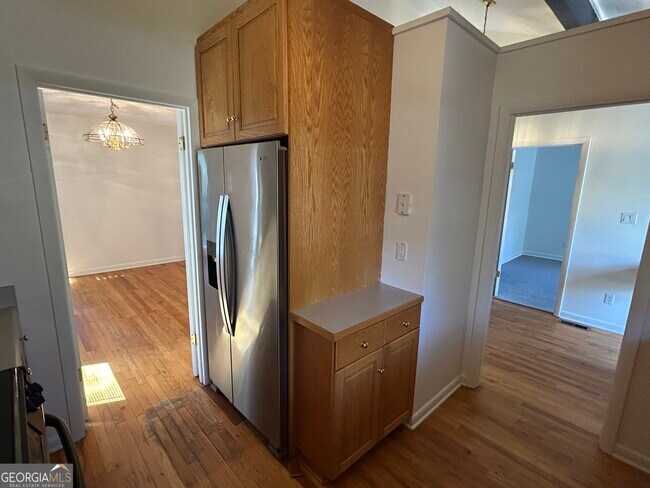 Building Photo - 180 Woodstone Dr