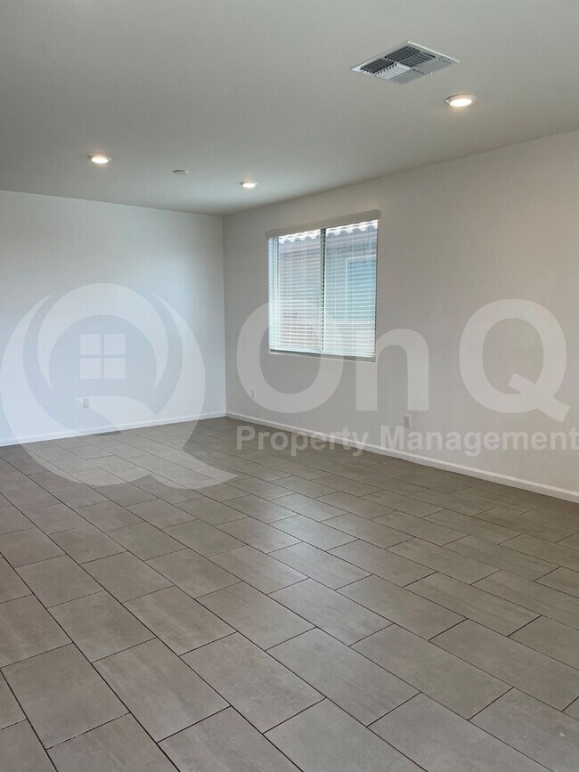 Building Photo - 10296 S Cienega Knolls Loop