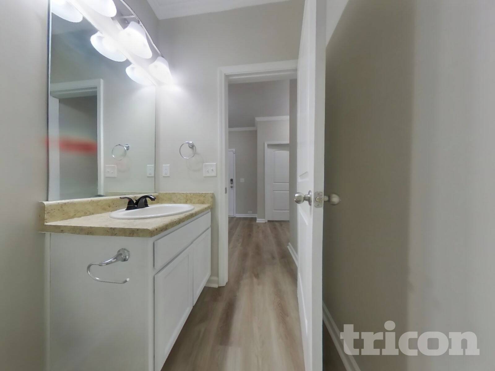 Building Photo - 45 Oak Hollow Way