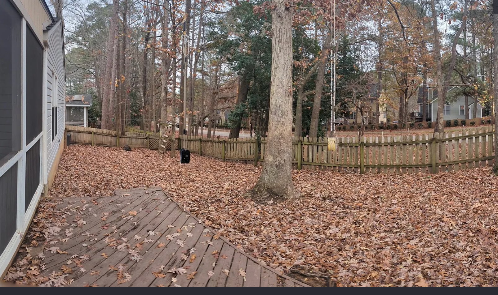 Building Photo - Room in House on Golden Oak Ct