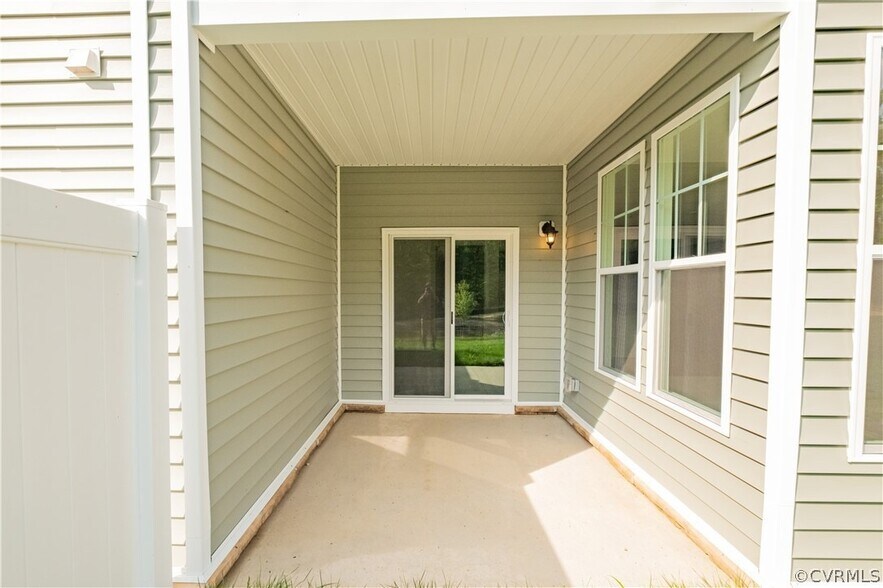 Building Photo - 18433 Palisades Ct