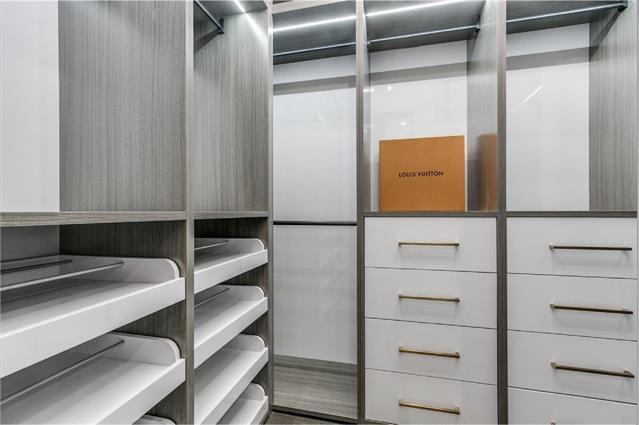 Building Photo - 256 Crockett St