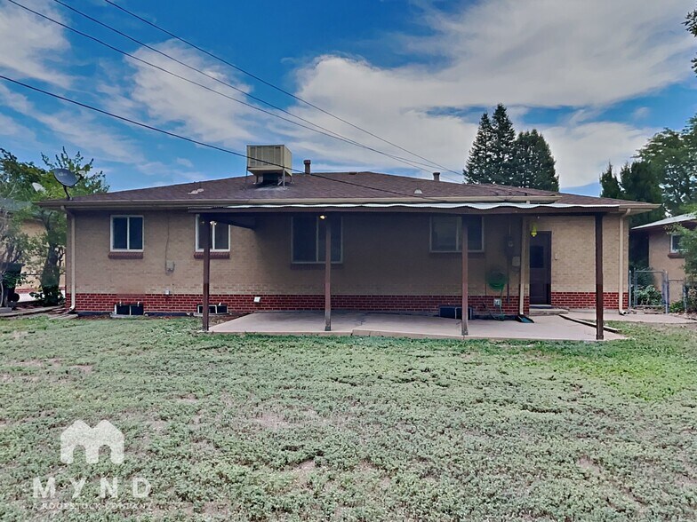 Building Photo - 1325 S Ingalls St