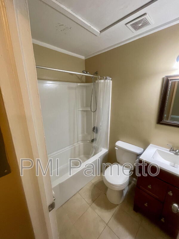 Building Photo - 241 Vallejo Cir