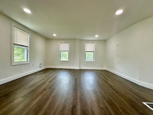Building Photo - 243 Park Ln