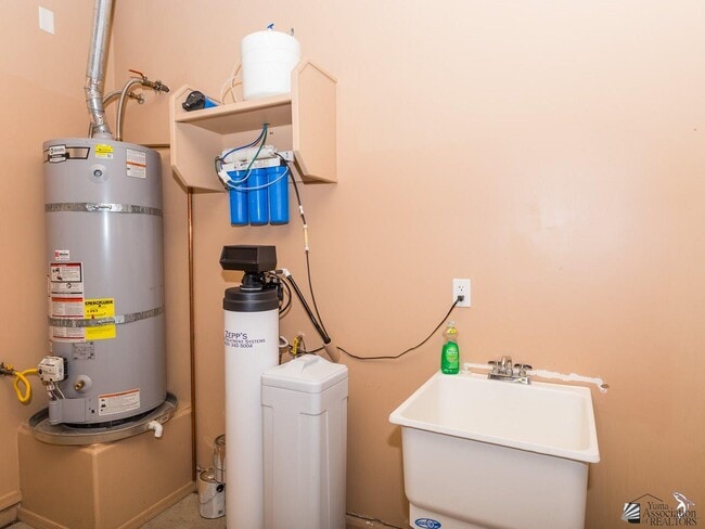 Building Photo - 10392 E 39th Pl