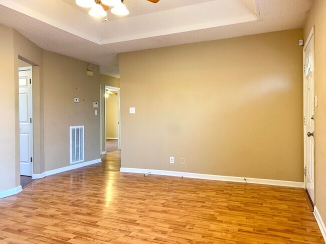 Building Photo - 106 Bowers Ct