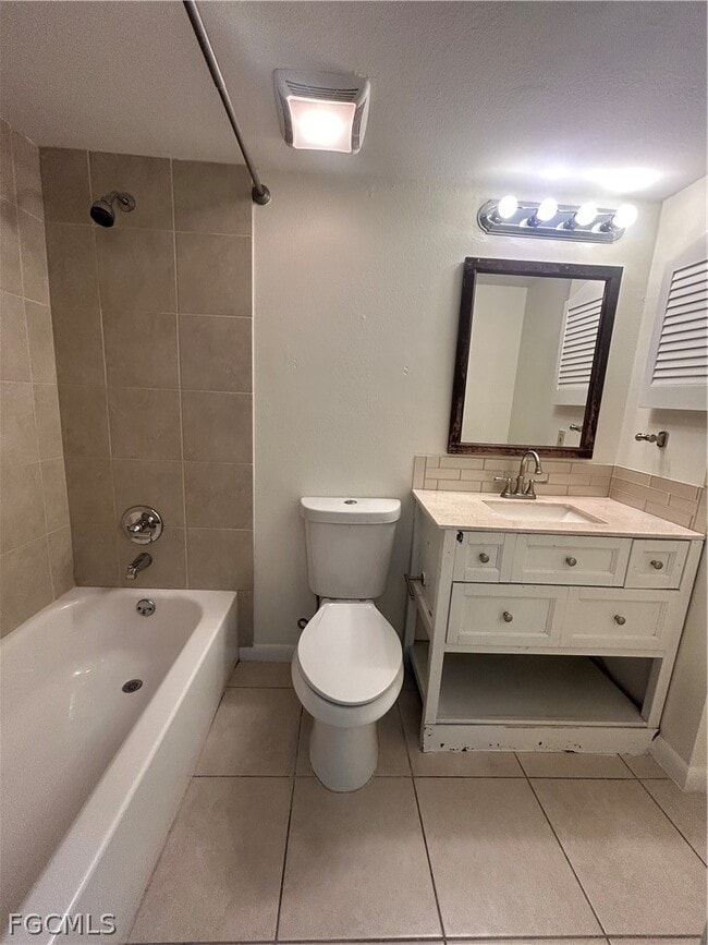 Building Photo - 5305 Summerlin Rd