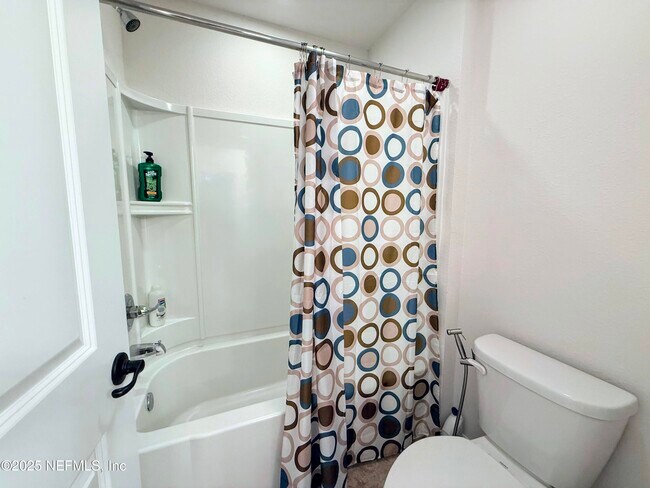 Building Photo - 102 Ann Scott Dr