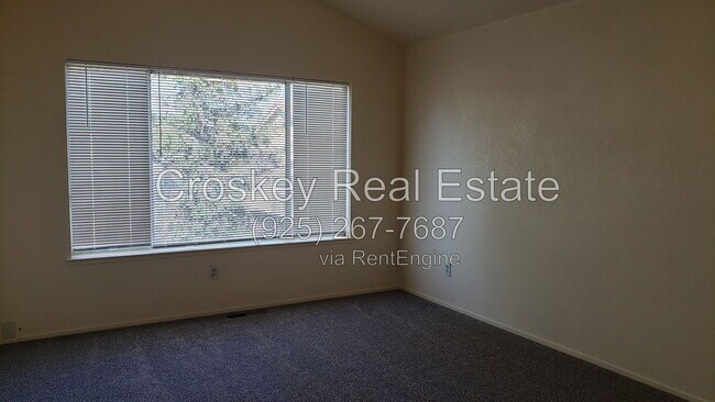 Building Photo - 4717 Knollpark Cir