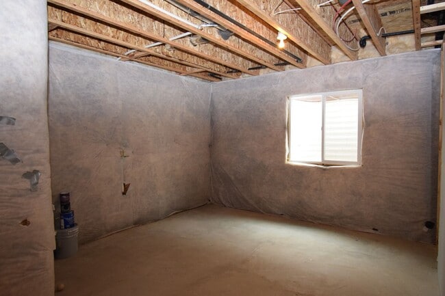 Building Photo - Gorgeous 5 Bed 3 Bath home in Herriman!!!