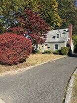 Building Photo - 5 Pearl St