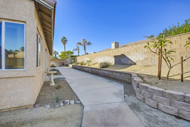 Building Photo - 79190 Latigo Cir