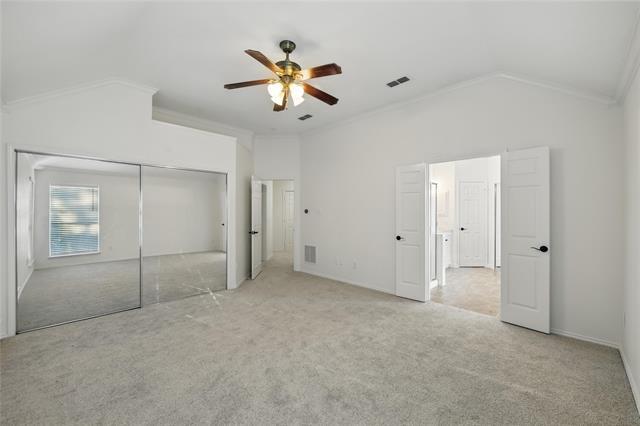Building Photo - 916 Sugarberry Ln