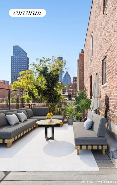 Building Photo - 320 E 55th St