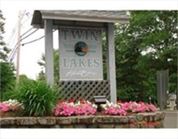Building Photo - 9 Twin Lakes Dr