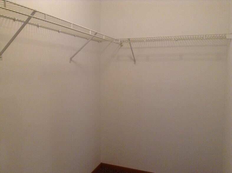 Building Photo - 6511 Benich Ln