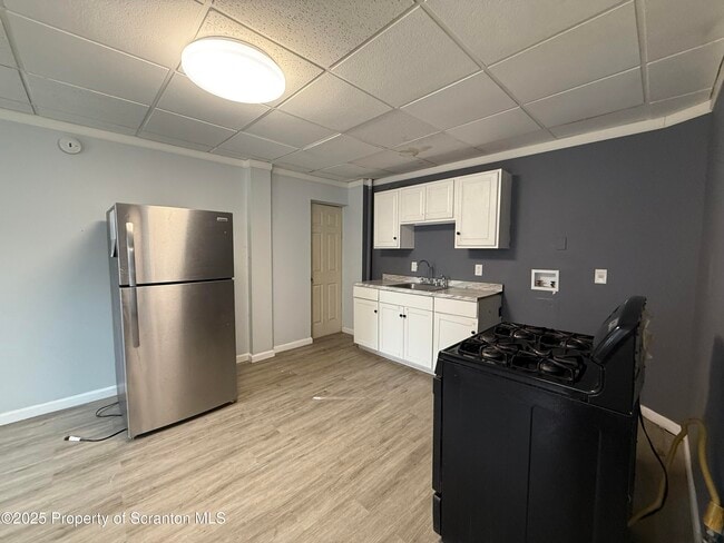 Building Photo - 203 Greenbush St