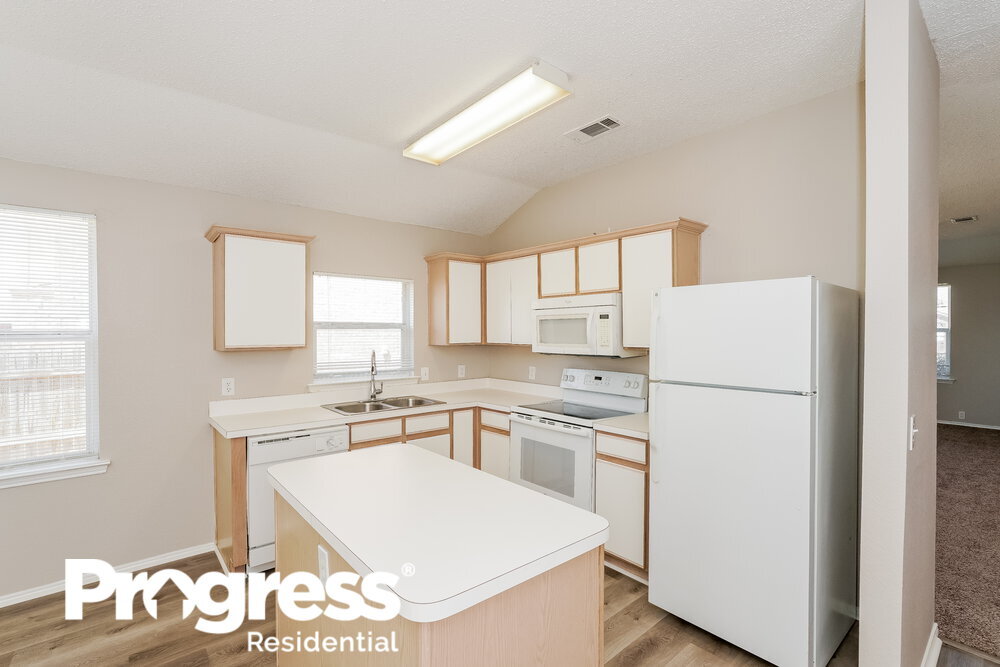 Building Photo - 1519 Columbia Dr