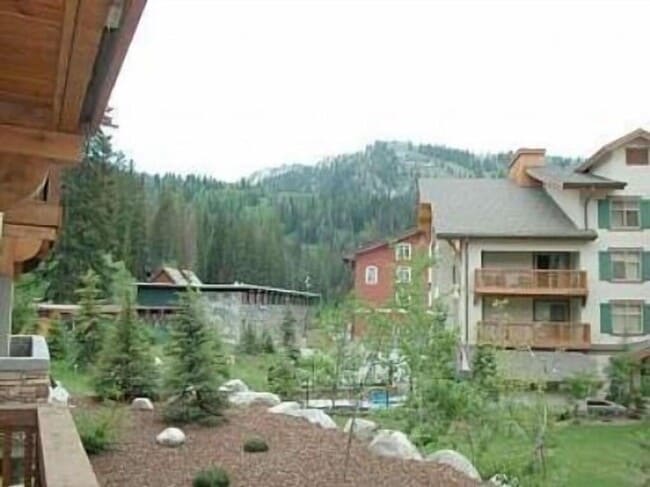 Building Photo - Coming soon! Solitude Luxury 1 bed / 1 bath Condo! Fully furnished!