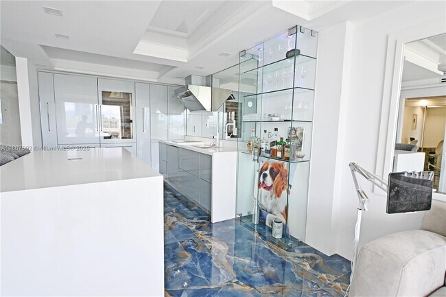 Building Photo - 401 Ocean Dr