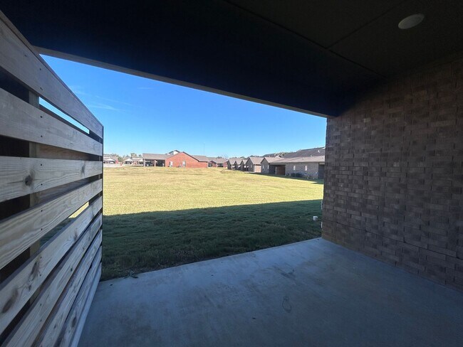 Building Photo - 4804 Antosh Cir