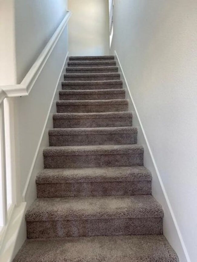 Building Photo - STUNNING 4-BEDROOM HOME IN FOLSOM RANCH W/...