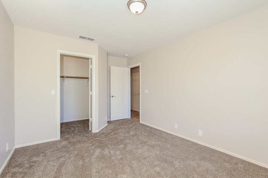 Building Photo - 3919 W Abraham Ln