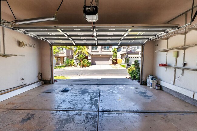 Building Photo - 10009 Kika Ct