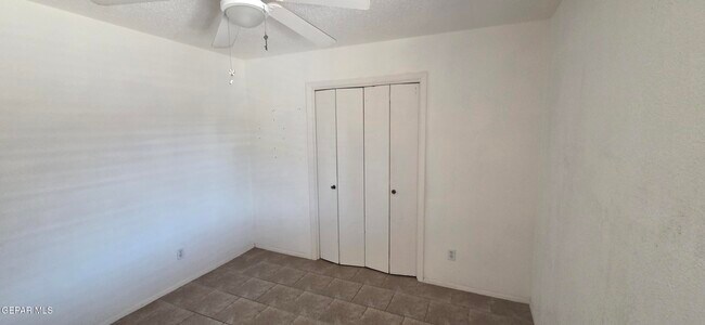Building Photo - 8502 Mettler Dr