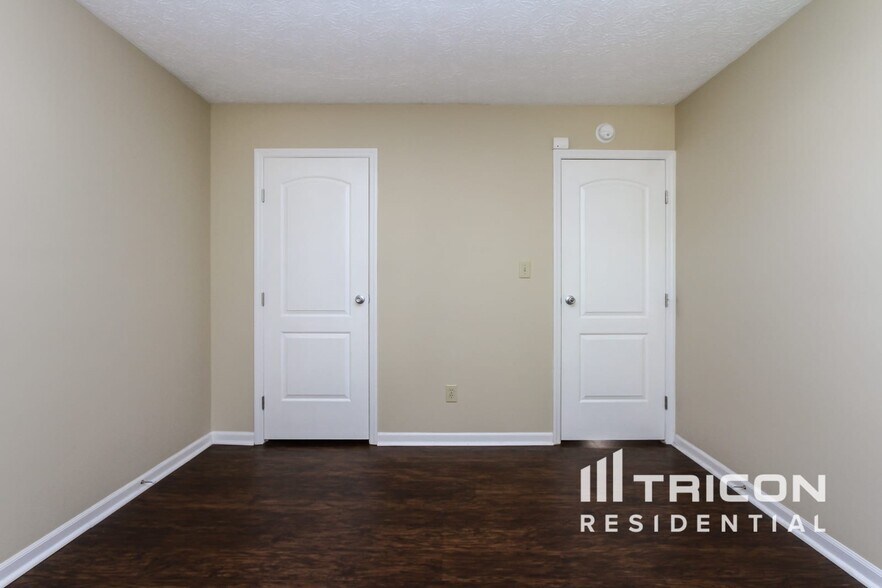 Building Photo - 7540 Crickwood Ln